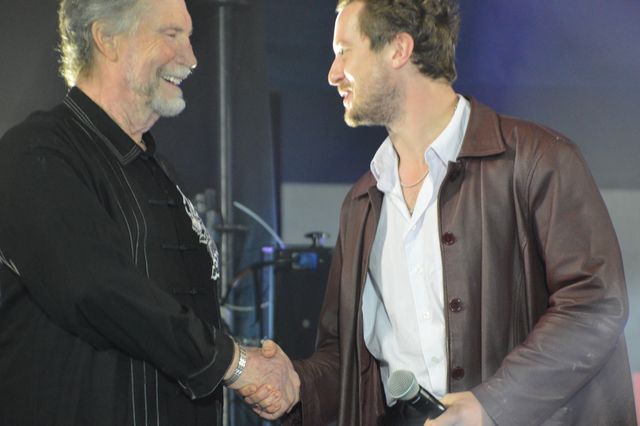 ヘイデン、マカヴォイら豪華すぎる鏡割り！「東京コミコン2022」オープニングセレモニー（8枚目）