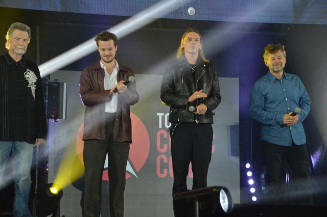 ヘイデン、マカヴォイら豪華すぎる鏡割り！「東京コミコン2022」オープニングセレモニー（14枚目）