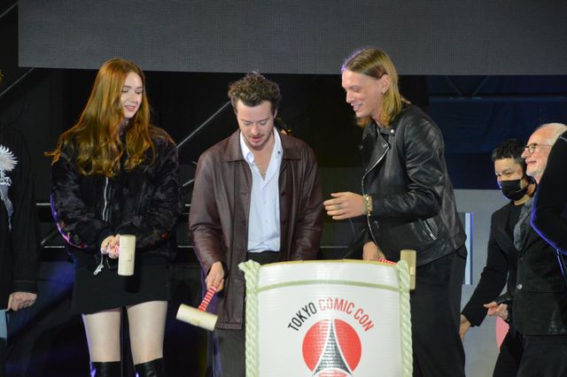 ヘイデン、マカヴォイら豪華すぎる鏡割り！「東京コミコン2022」オープニングセレモニー（34枚目）