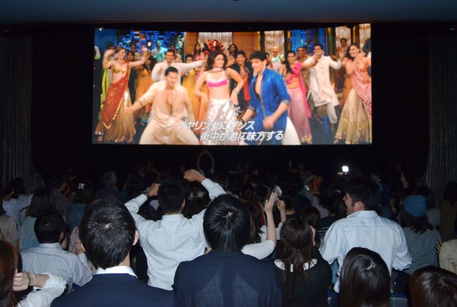 『スチューデント・オブ・ザ・イヤー 狙え!No.1!!』マサラディスコ上映会フォトギャラリー（17枚目）