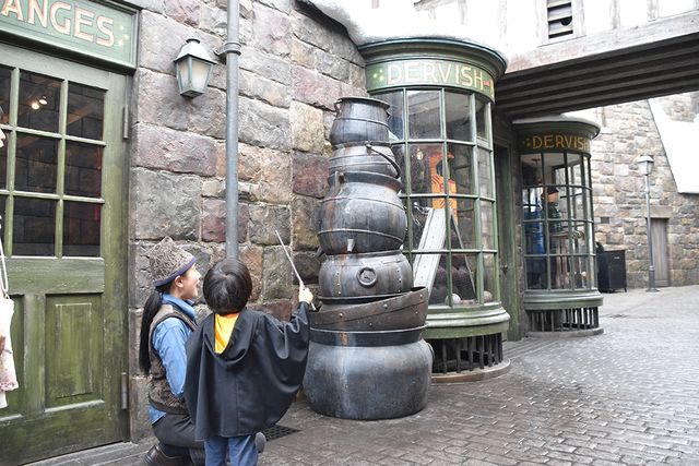 USJハリポタ「ワンド・マジック」に新たな呪文が登場　新ナイトショーも（全10枚）（2枚目）