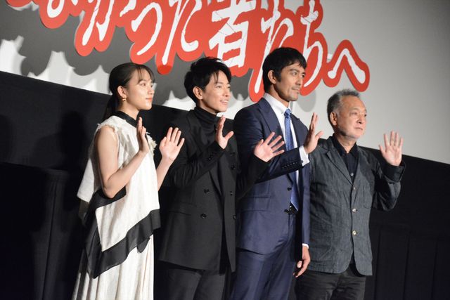 佐藤健「寒くないですか？」とファンを気遣う『護られなかった者たちへ』初日舞台あいさつ（14枚目）