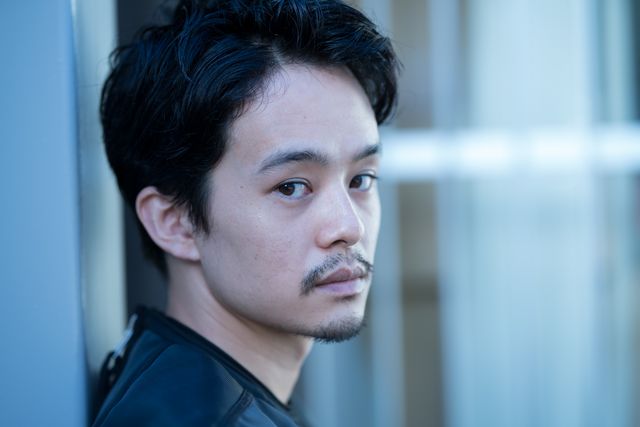 唯一無二の存在感！池松壮亮インタビューカット：フォトギャラリー