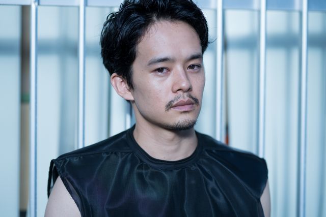 唯一無二の存在感！池松壮亮インタビューカット（8枚目）