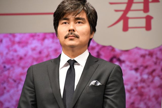 成田凌、岡田健史のスーツ姿がカッコいい！『弥生、三月　－君を愛した30年－』完成披露試写会（16枚目）