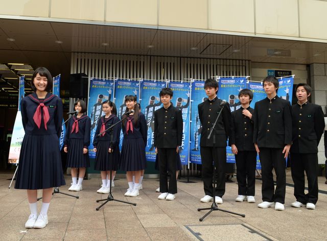 映画泥棒ことカメラ男、少年少女の歌声に心打たれ改心する？！　画像ギャラリー（6枚目）