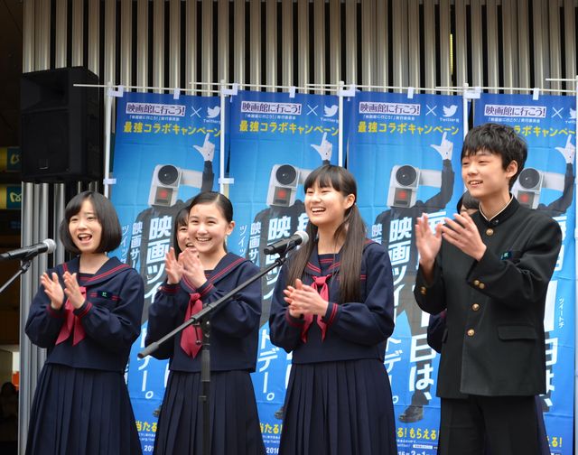 映画泥棒ことカメラ男、少年少女の歌声に心打たれ改心する？！　画像ギャラリー（10枚目）