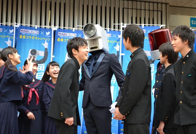 映画泥棒ことカメラ男、少年少女の歌声に心打たれ改心する？！　画像ギャラリー（19枚目）