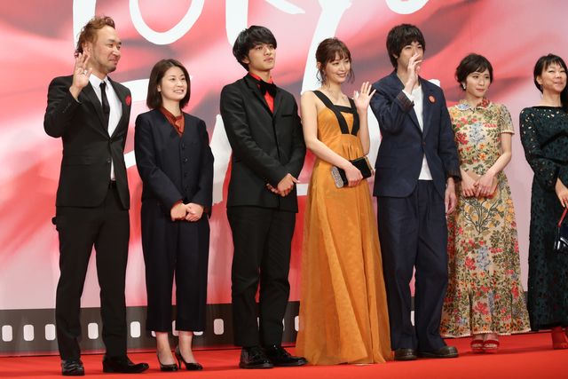 安藤サクラ、蒼井優、満島ひかり、宮崎あおいら女優陣の美しい装いに注目！第30回東京国際映画祭オープニングイベント（13枚目）