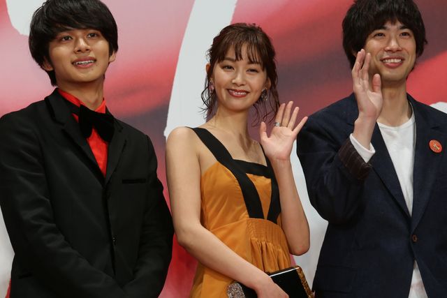 安藤サクラ、蒼井優、満島ひかり、宮崎あおいら女優陣の美しい装いに注目！第30回東京国際映画祭オープニングイベント（14枚目）