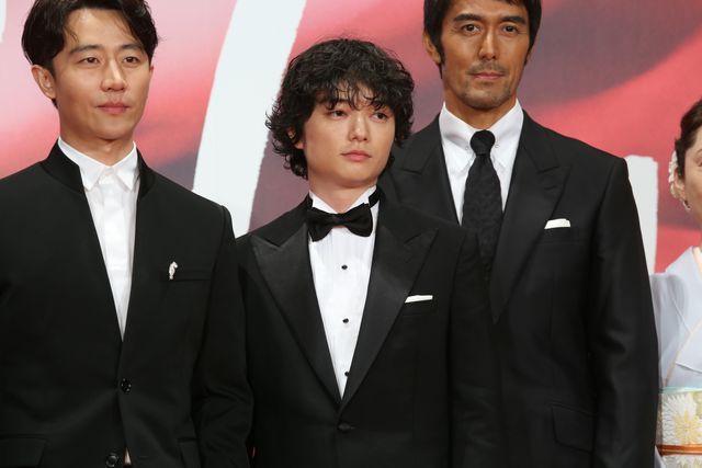 安藤サクラ、蒼井優、満島ひかり、宮崎あおいら女優陣の美しい装いに注目！第30回東京国際映画祭オープニングイベント（26枚目）