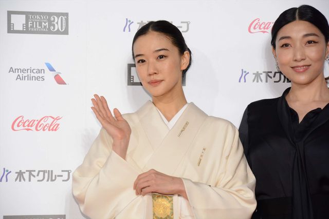 安藤サクラ、蒼井優、満島ひかり、宮崎あおいら女優陣の美しい装いに注目！第30回東京国際映画祭オープニングイベント（42枚目）