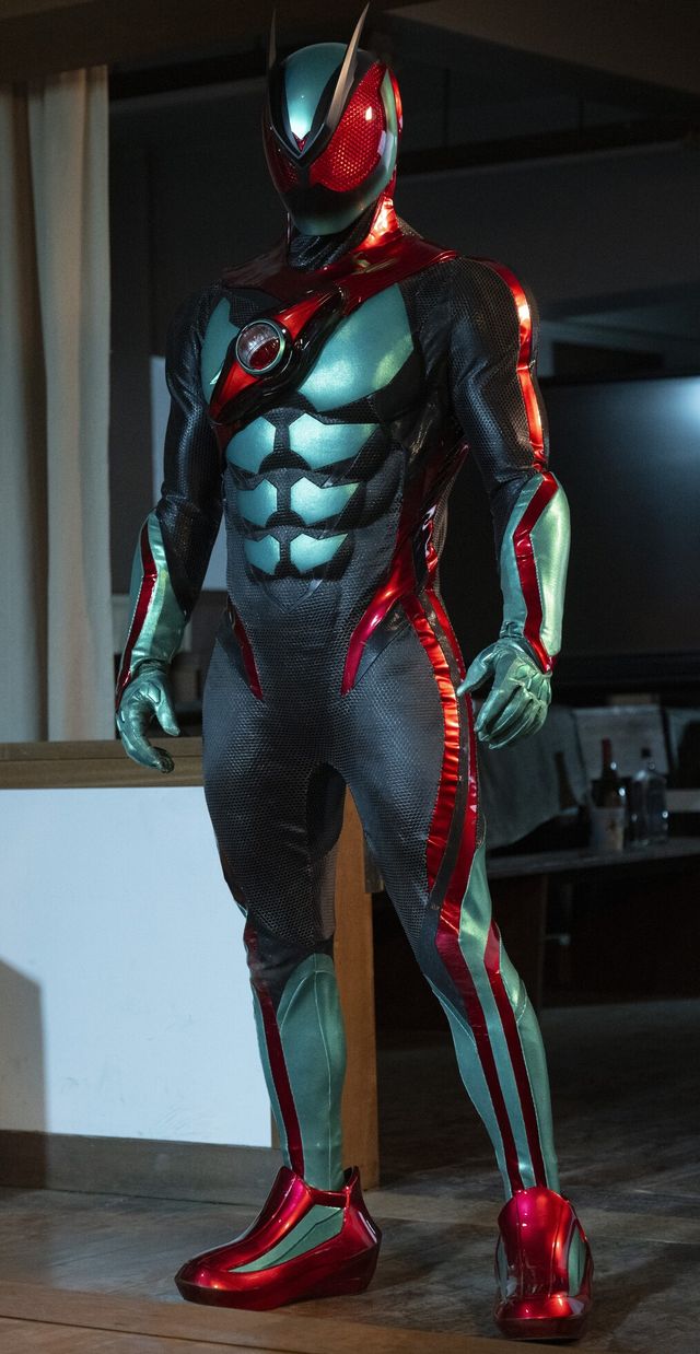 史上初“胸に巻くベルト”で変身！「仮面ライダーゼッツ」第1話場面カット：フォトギャラリー