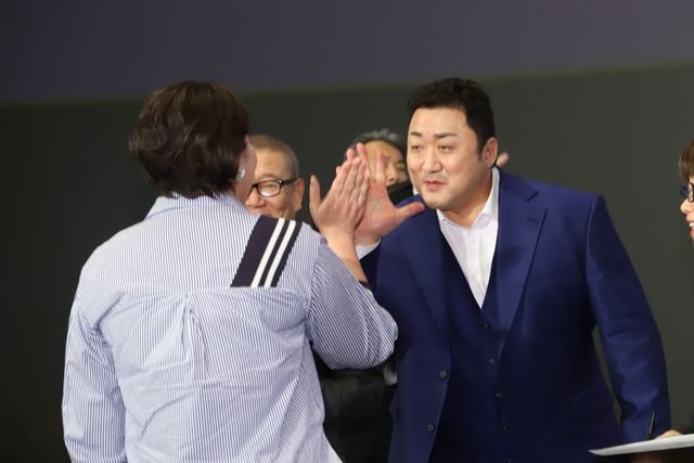 マブリーはハイタッチ会、國村隼はチョコ手渡し！『犯罪都市 NO WAY OUT』ジャパンプレミア（9枚目）