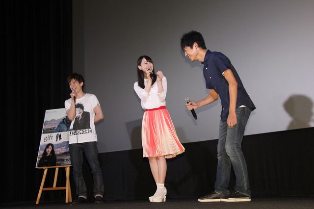 松井玲奈、不倫する役に乗り気！映画『gift』舞台あいさつフォトギャラリー（7枚目）