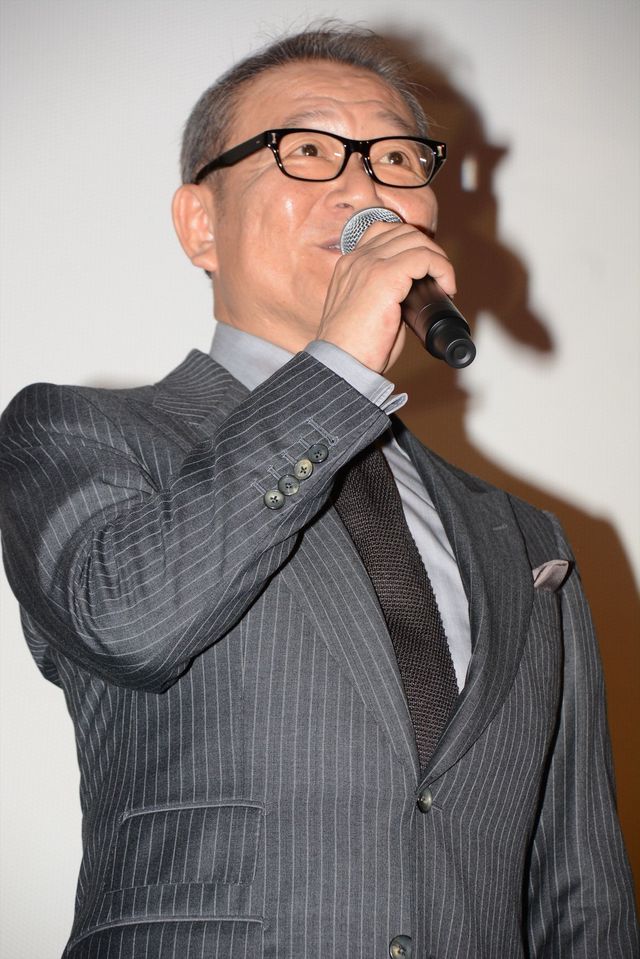 共演者にイジられる綾野剛　映画『天空の蜂』初日舞台あいさつフォトギャラリー（8枚目）