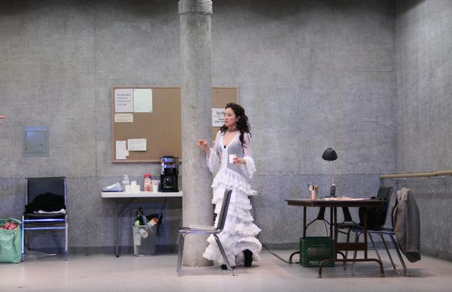 中越典子、妖艶！プレスコールフォトギャラリー：フォトギャラリー