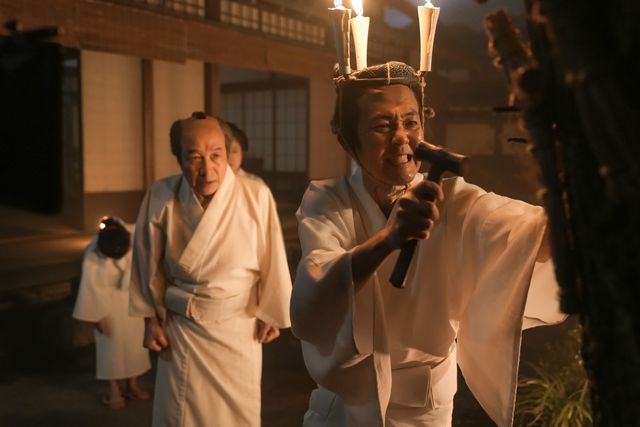 小泉セツ&八雲（ラフカディオ・ハーン）夫妻がモデルの物語…「ばけばけ」第1回場面写真（5枚目）