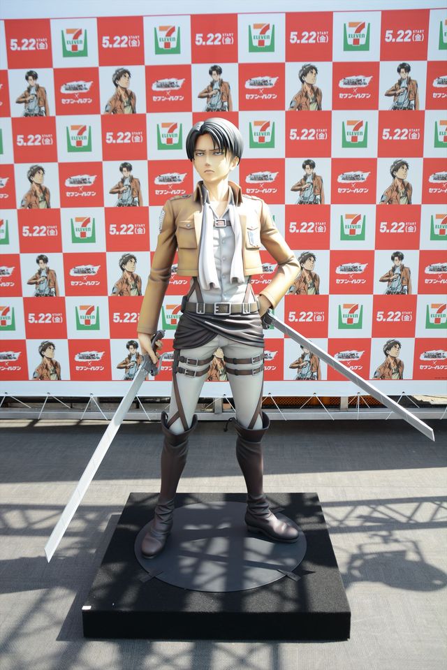 梶裕貴、「黙っておれに投資しろ！」超高額「進撃の巨人」等身大フィギュアに絶叫！　画像ギャラリー（8枚目）