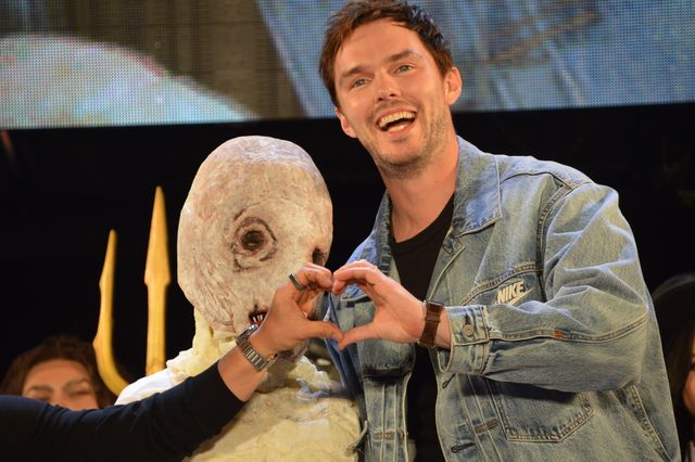 『スーパーマン』ニコラス・ホルト来日で神ファンサ！「東京コミコン2025」We Love DC ギャザリングステージ（17枚目）