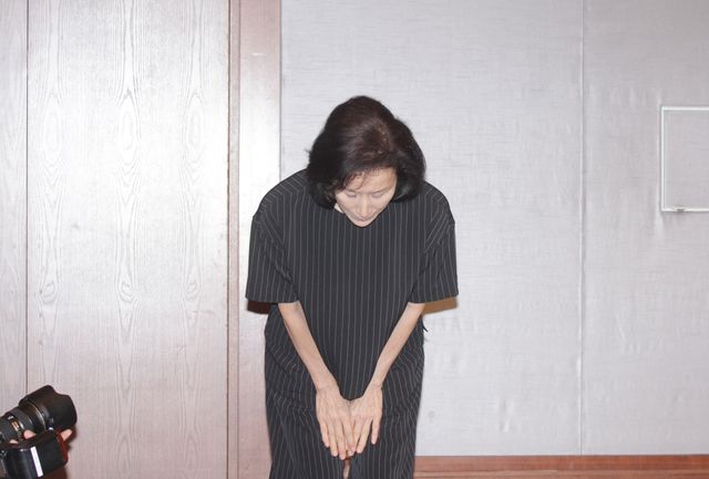 高畑淳子、会見で涙…被害者に謝罪　フォトギャラリー：フォトギャラリー
