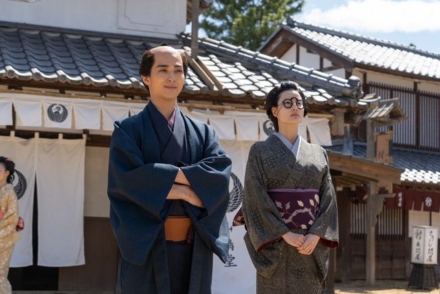 てい（橋本愛）と蔦重（横浜流星）は…大河ドラマ「べらぼう～蔦重栄華乃夢噺～」第25回場面写真（4枚目）