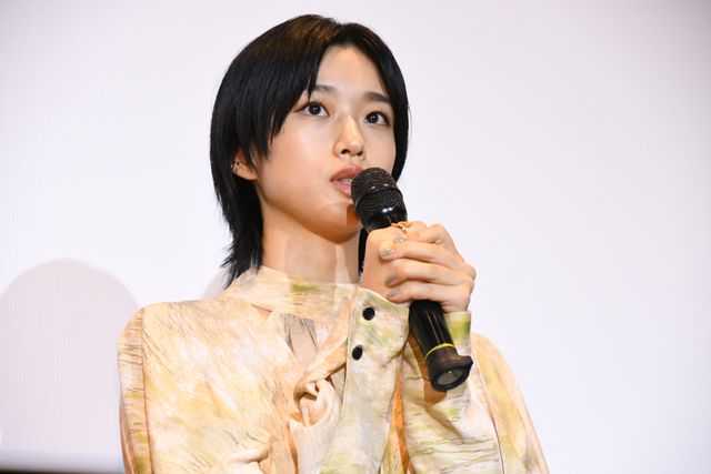 河合優実＆吉田美月喜『ルックバック』舞台あいさつで監督からサプライズ！（8枚目）