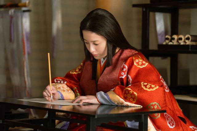 「源氏物語」若紫の巻・名シーン爆誕　「光る君へ」第34回場面写真（4枚目）