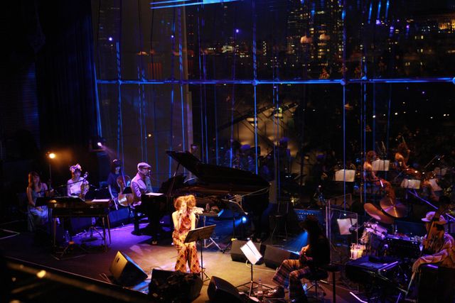 「MTV Unplugged：Chara」ライブ風景（7枚目）