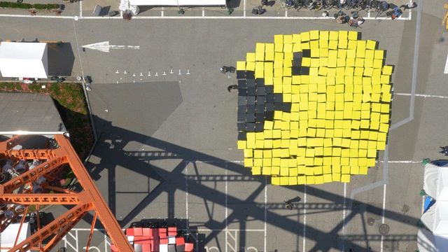 柳沢慎吾＆渡辺直美がギネス記録達成に歓喜！巨大パックマンが東京に出現！（2枚目）