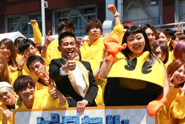 柳沢慎吾＆渡辺直美がギネス記録達成に歓喜！巨大パックマンが東京に出現！（17枚目）