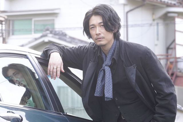 ディーン・フジオカ、ヒゲ姿もカッコイイ！月9ドラマ「シャーロック」第1話場面カット（2枚目）