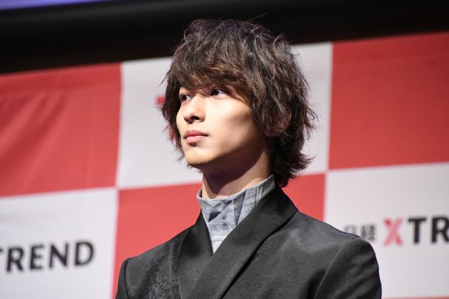 横浜流星「今年の顔」に！キリっと美しい姿で登場（7枚目）