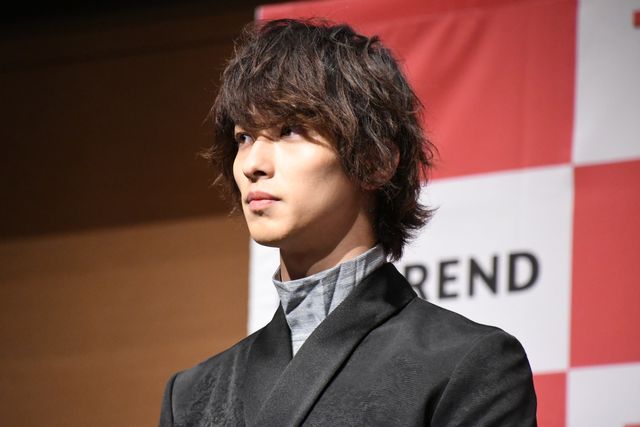 横浜流星「今年の顔」に！キリっと美しい姿で登場（27枚目）