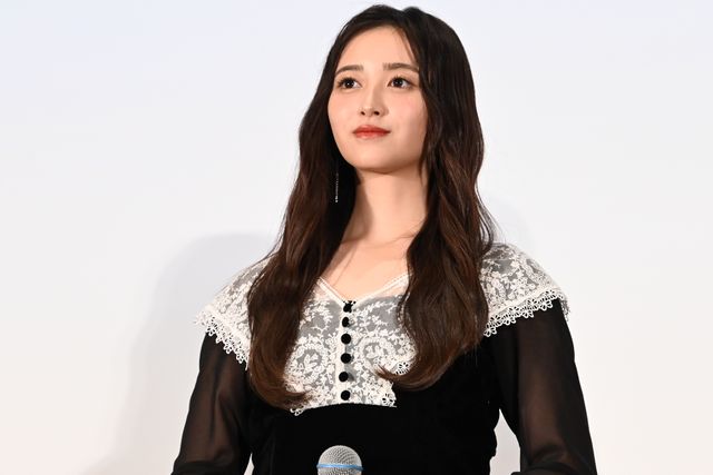 乃木坂46井上和・中西アルノ・一ノ瀬美空・冨里奈央、そろって登壇『GROTESQQQUE －グロテスク－』舞台あいさつ：フォトギャラリー