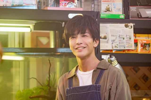 浴室シーンも！篠原涼子×岩田剛典「金魚妻」場面写真（3枚目）