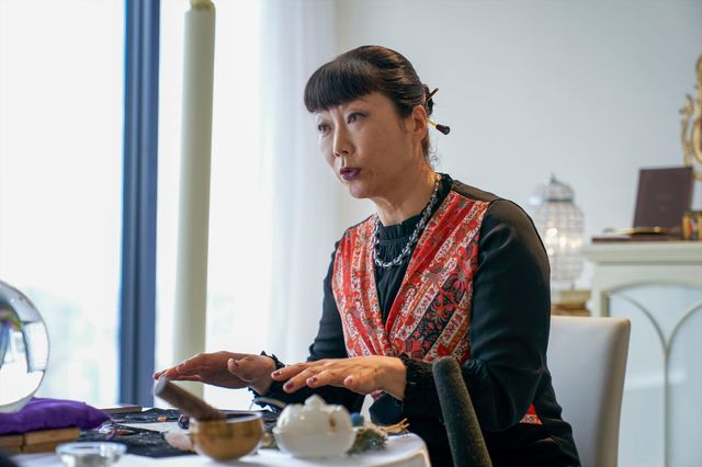 浴室シーンも！篠原涼子×岩田剛典「金魚妻」場面写真（10枚目）