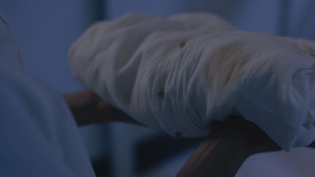 高橋一生＆武井咲共演！ファンタジックな大人のショートドラマ「Laundry Snow」（9枚目）