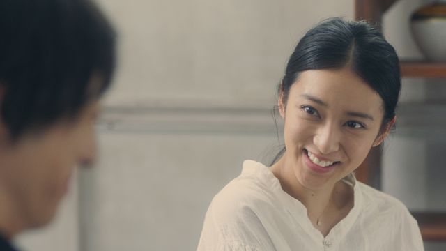 高橋一生＆武井咲共演！ファンタジックな大人のショートドラマ「Laundry Snow」（13枚目）