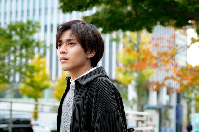 切なすぎる幕開け…「夕暮れに、手をつなぐ」初回場面写真：フォトギャラリー