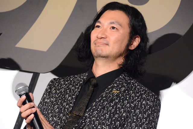 本木雅弘、奇抜衣装で登壇！菅田将暉、吉高由里子らと『黒牢城』初日舞台挨拶（7枚目）