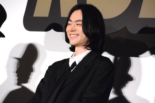 本木雅弘、奇抜衣装で登壇！菅田将暉、吉高由里子らと『黒牢城』初日舞台挨拶（12枚目）