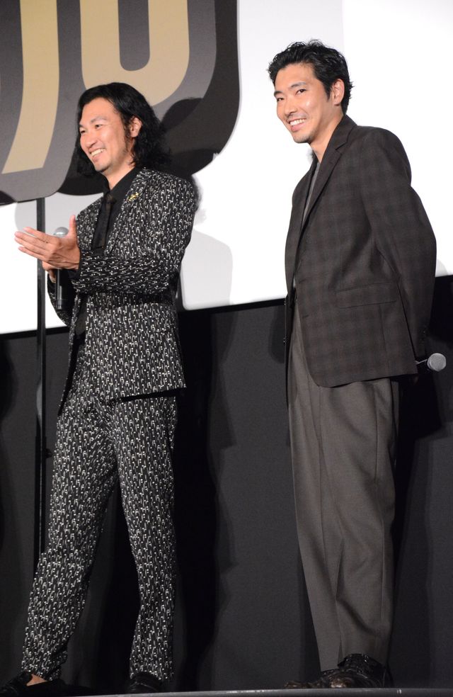 本木雅弘、奇抜衣装で登壇！菅田将暉、吉高由里子らと『黒牢城』初日舞台挨拶（17枚目）