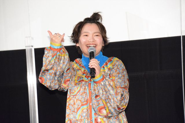 福原遥、美山加恋、富田望生らキュートなドレスで登壇『フラ・フラダンス』初日舞台挨拶（12枚目）