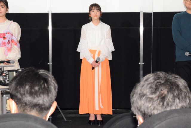 福原遥、美山加恋、富田望生らキュートなドレスで登壇『フラ・フラダンス』初日舞台挨拶（20枚目）