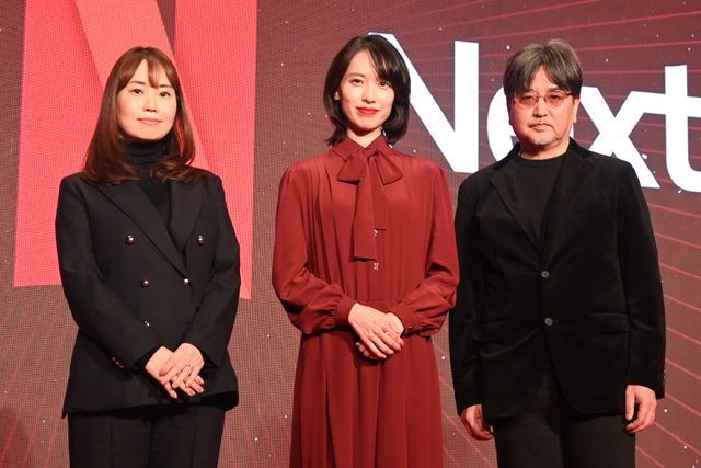 戸田恵梨香、赤ドレスで登場！Netflix「地獄に堕ちるわよ」トークパネルの様子：フォトギャラリー