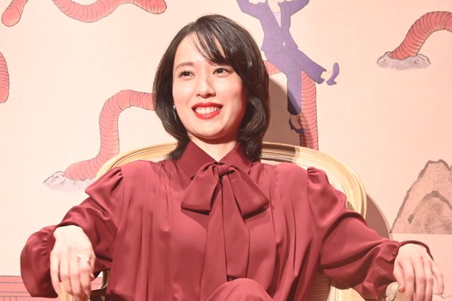 戸田恵梨香、赤ドレスで登場！Netflix「地獄に堕ちるわよ」トークパネルの様子（3枚目）