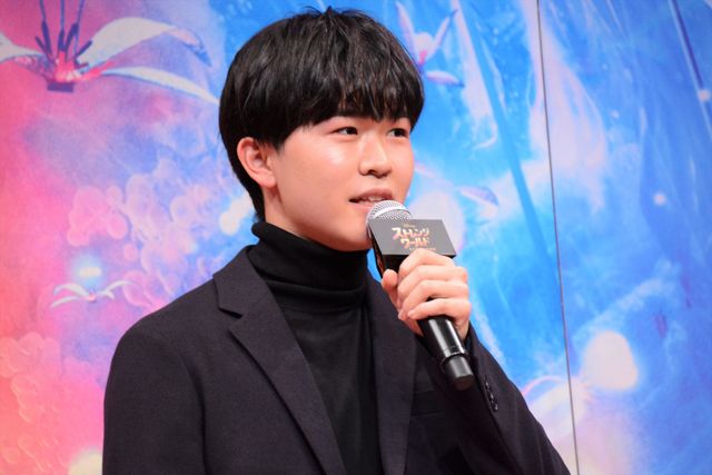 鈴木福、タートルネックが似合う！原田泰造とディズニー映画のイベント登場（3枚目）