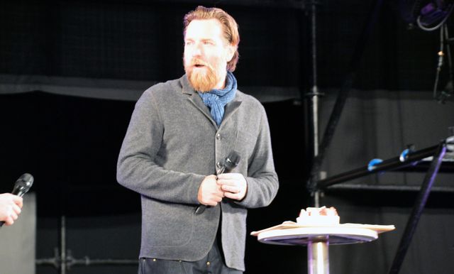 『スター・ウォーズ』キャスト、東京コミコンに集結！テムエラ・モリソンの誕生日をサプライズ祝福（18枚目）