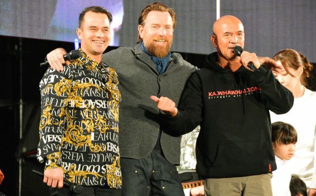 『スター・ウォーズ』キャスト、東京コミコンに集結！テムエラ・モリソンの誕生日をサプライズ祝福（20枚目）